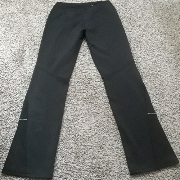 Athleta Pants & Jumpsuits Athleta Black Roundabout Yoga Pants
